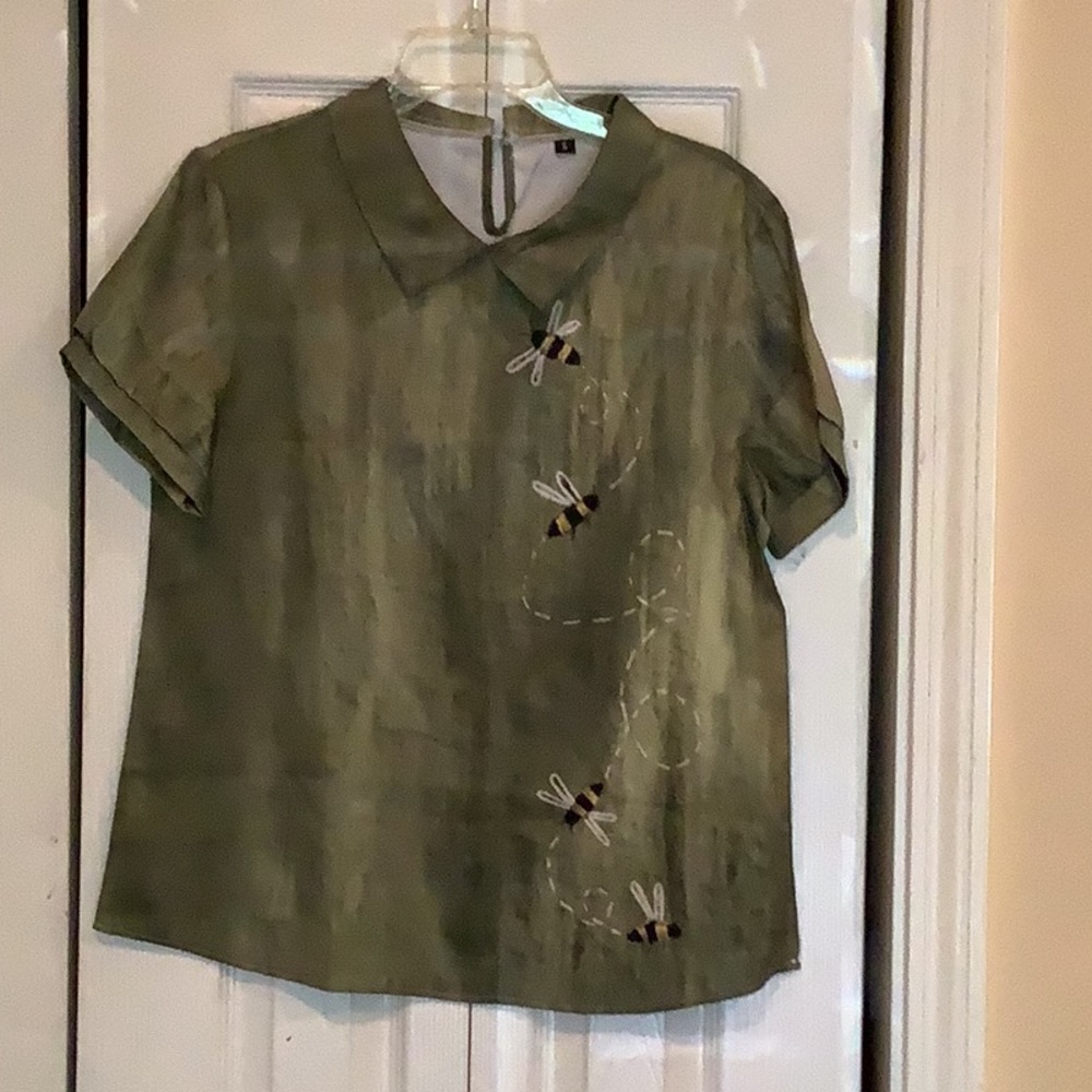 Collared Olive Green Bee Embroidered Women's Top size S NWOT